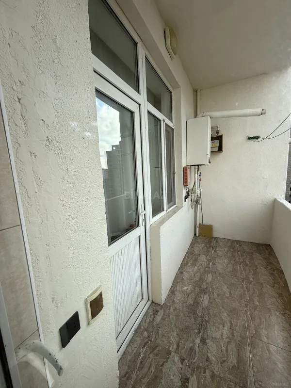 Satılır 3 otaqlı mənzil 121 m²