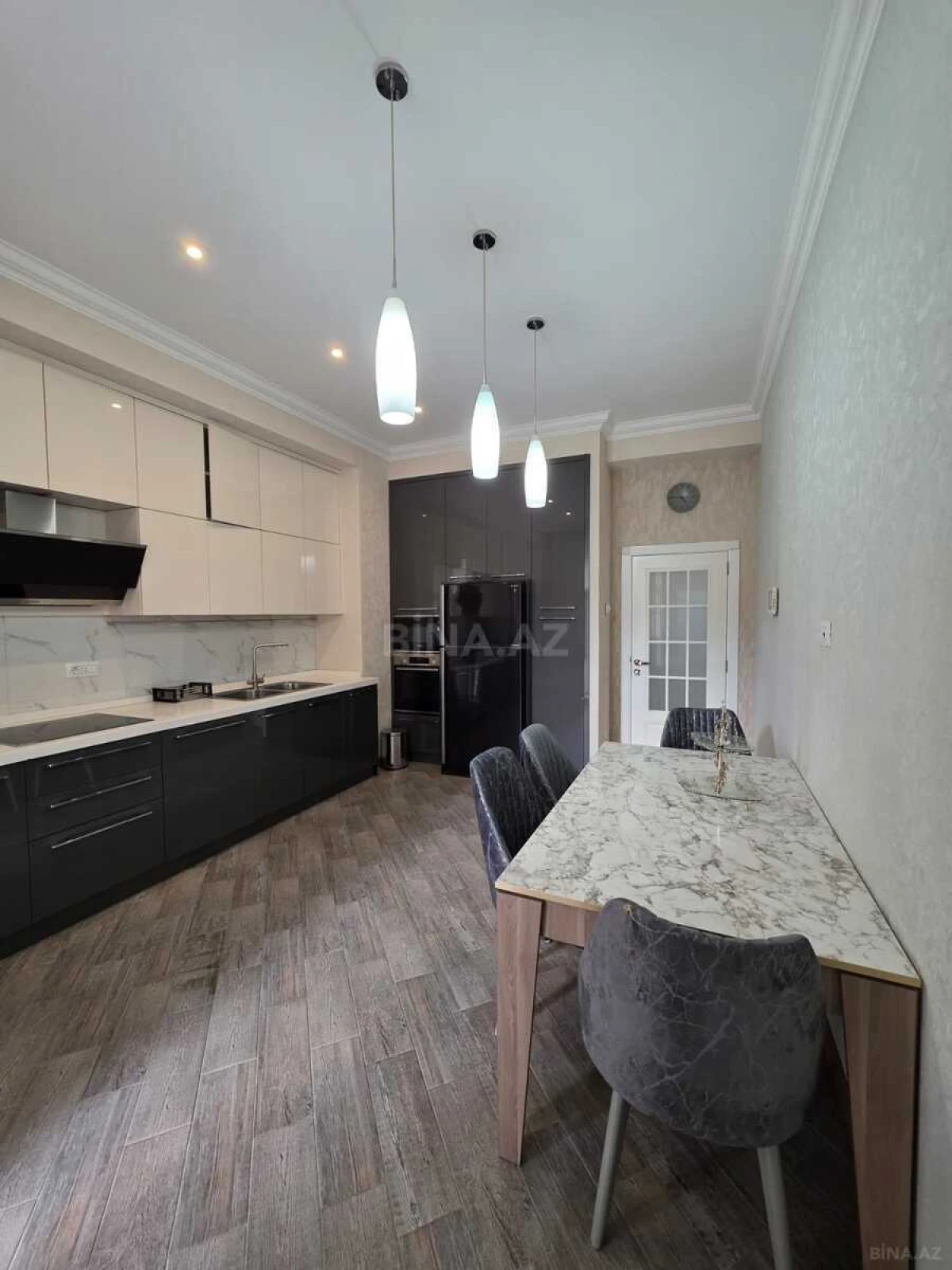 Kirayə verilir 2 otaqlı mənzil 100 m²