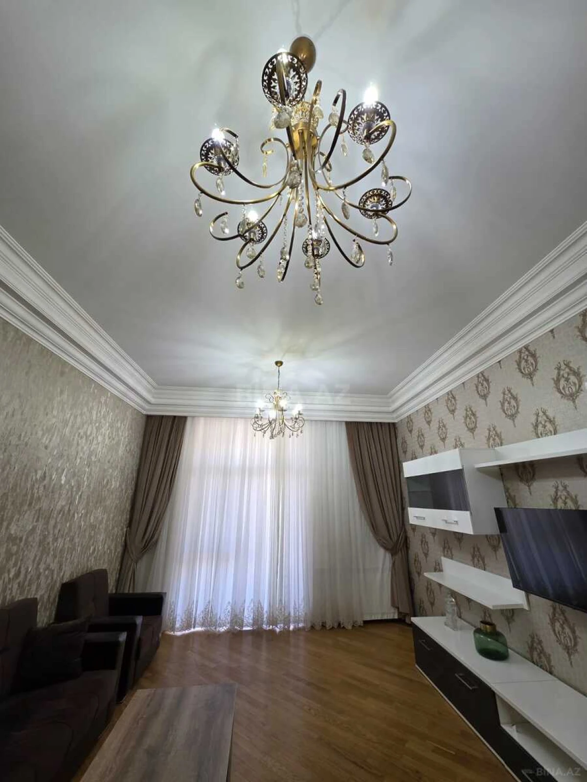 Kirayə verilir 2 otaqlı mənzil 100 m²