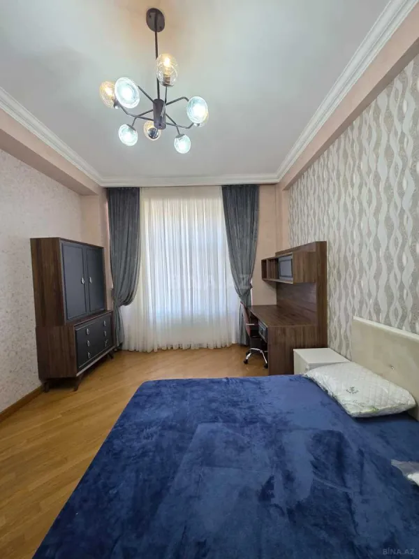 Kirayə verilir 2 otaqlı mənzil 100 m²