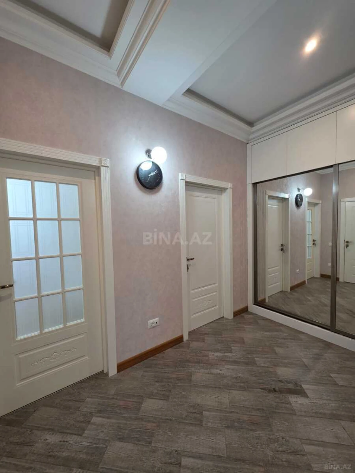 Kirayə verilir 2 otaqlı mənzil 100 m²