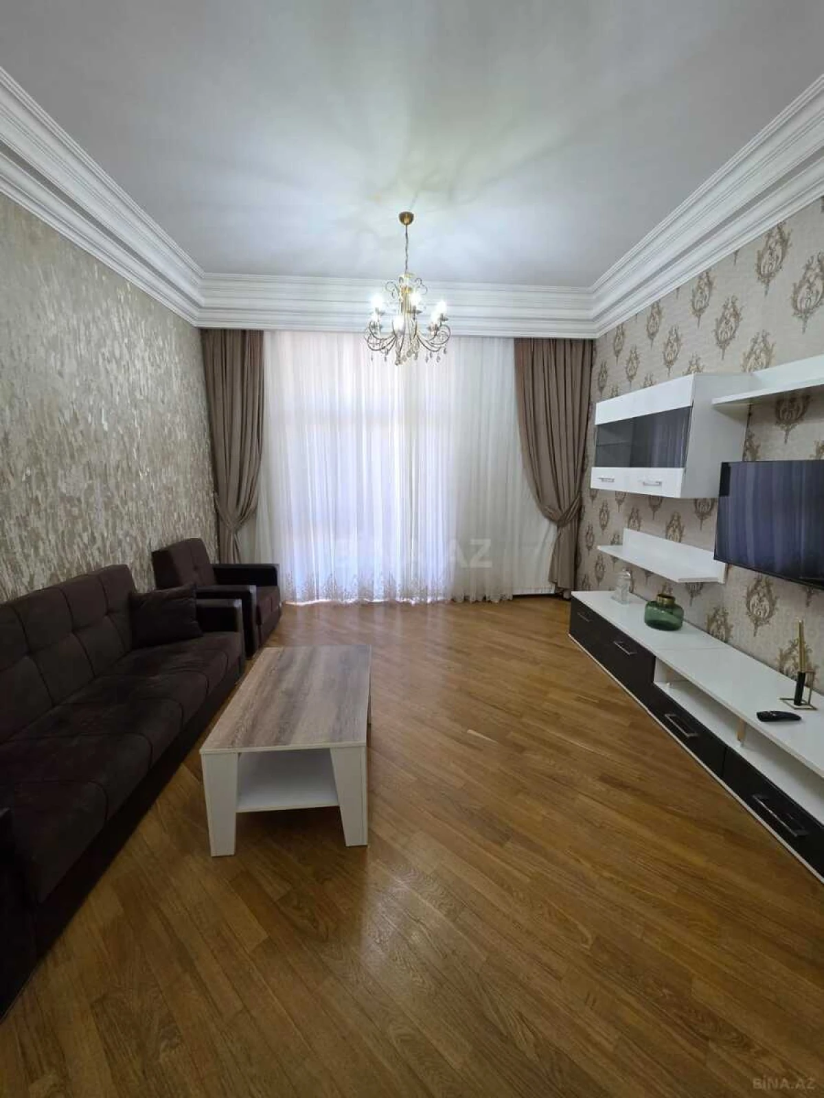 Kirayə verilir 2 otaqlı mənzil 100 m²