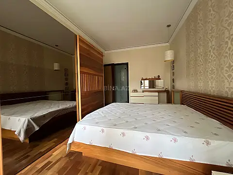 Satılır 3 otaqlı mənzil 128 m²