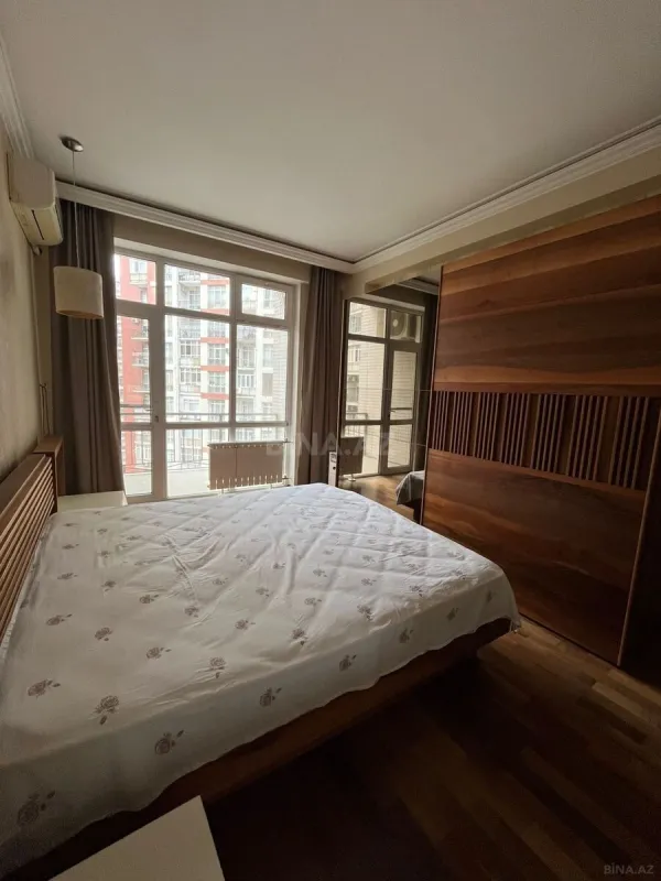 Satılır 3 otaqlı mənzil 128 m²