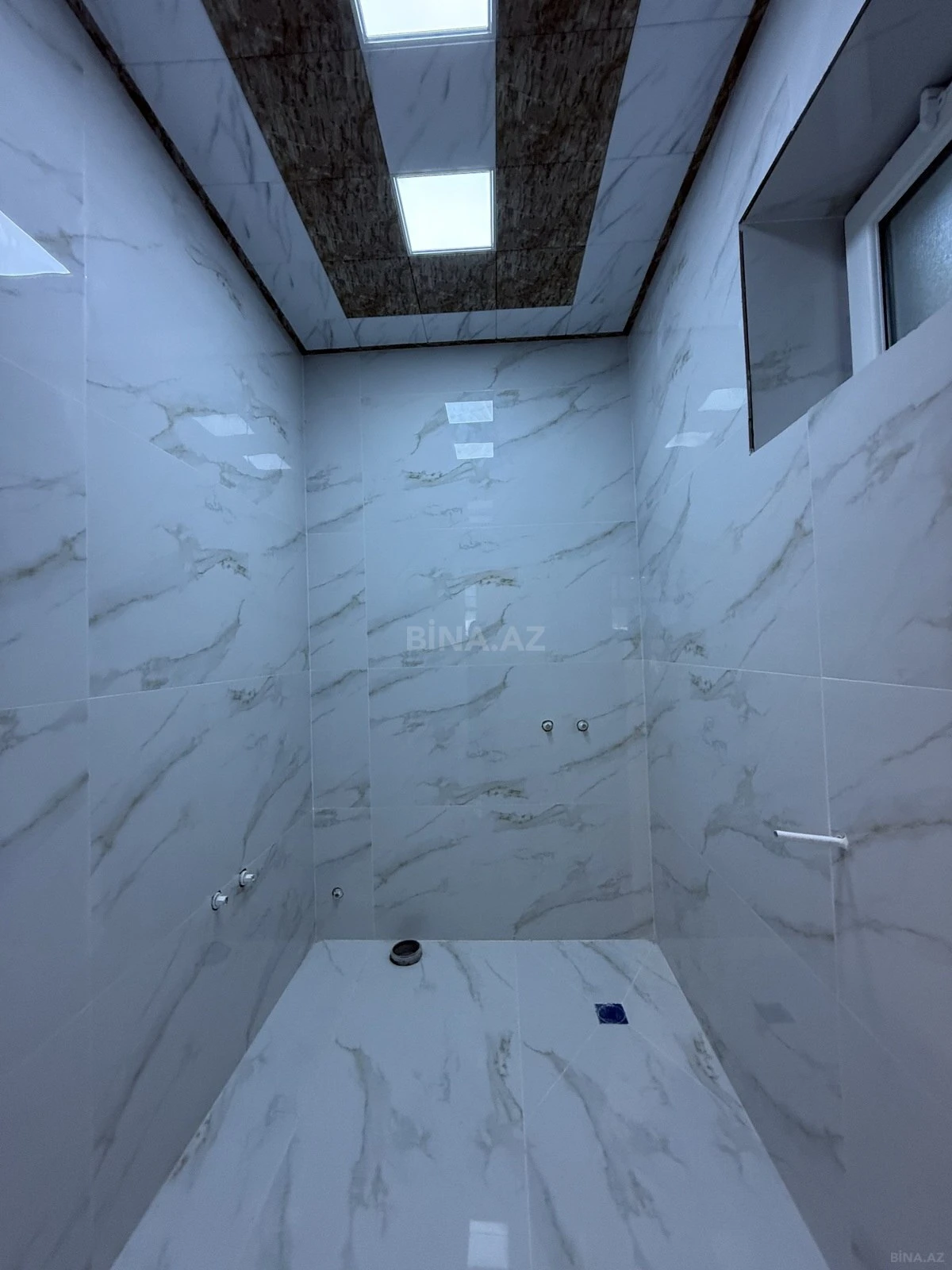 Satılır 5 otaqlı həyət evi 200 m²