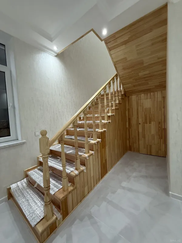 Satılır 5 otaqlı həyət evi 200 m²