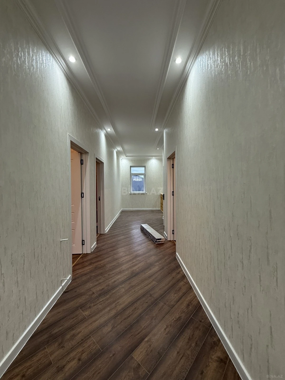 Satılır 5 otaqlı həyət evi 200 m²