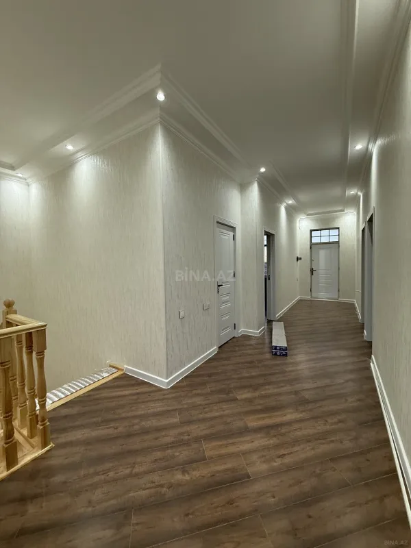 Satılır 5 otaqlı həyət evi 200 m²