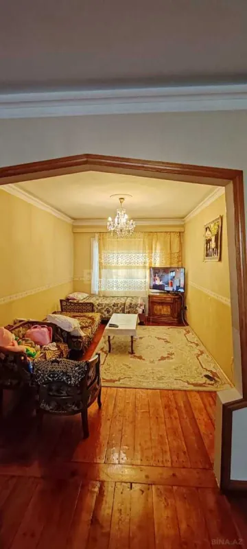 Satılır 5 otaqlı mənzil 120 m²