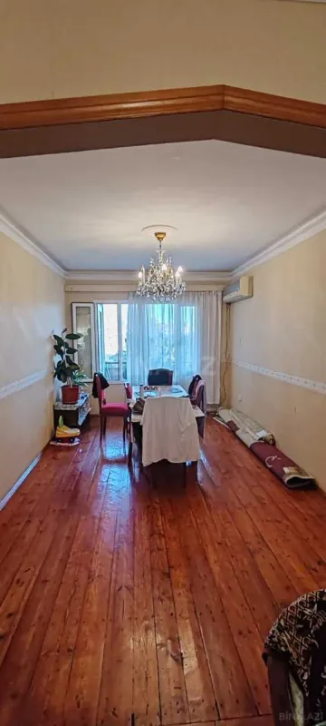 Satılır 5 otaqlı mənzil 120 m²