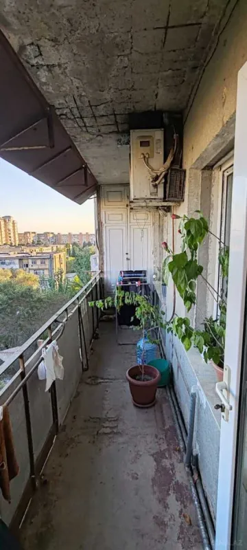 Satılır 5 otaqlı mənzil 120 m²
