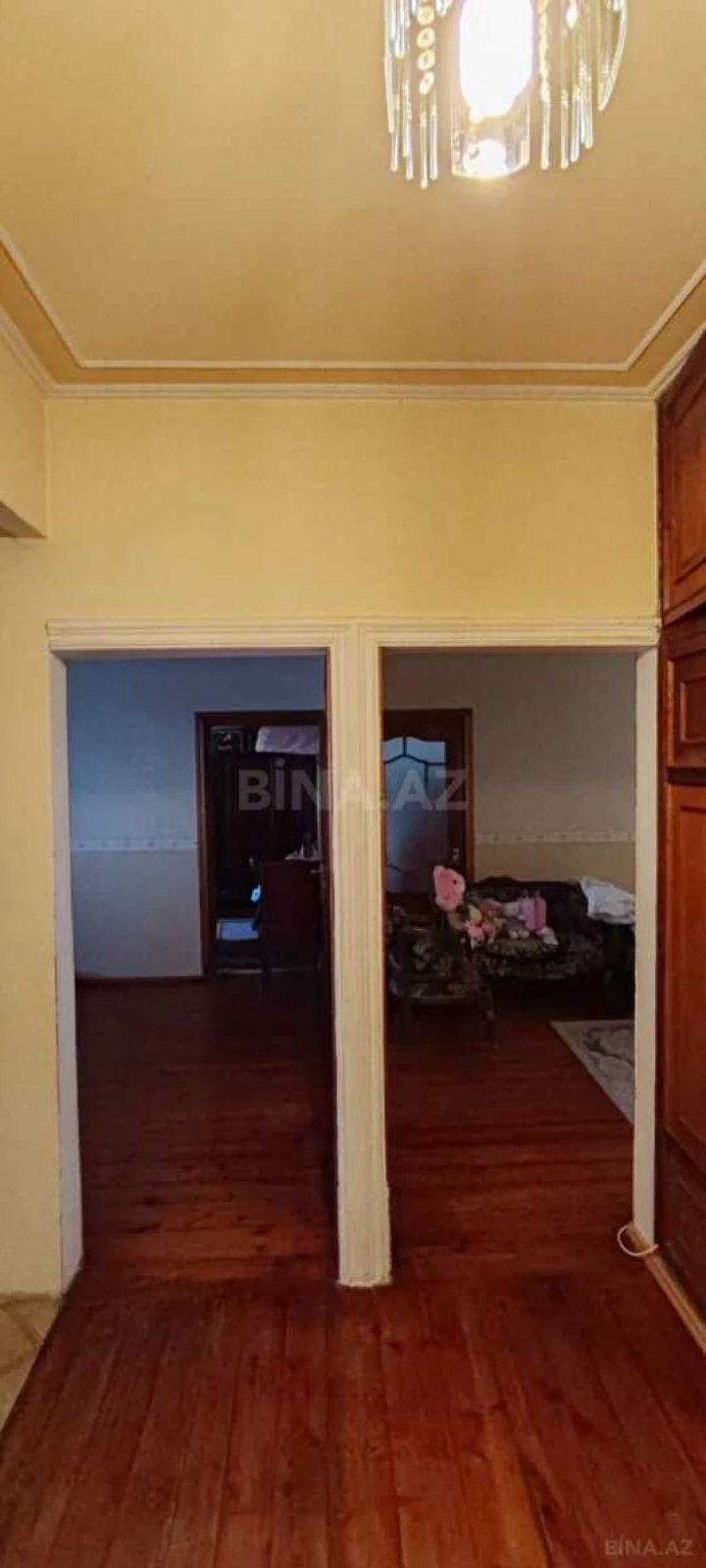 Satılır 5 otaqlı mənzil 120 m²