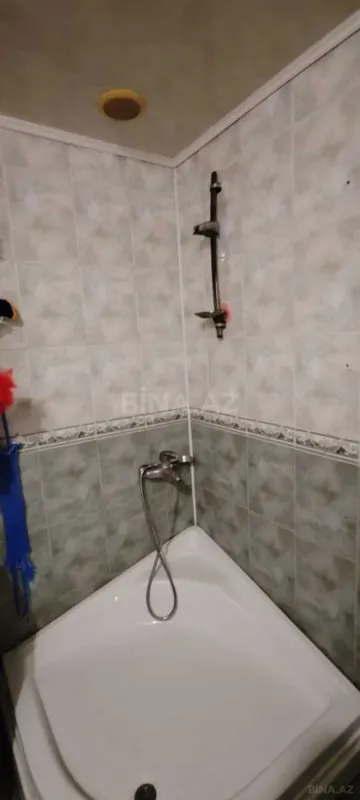 Satılır 5 otaqlı mənzil 120 m²