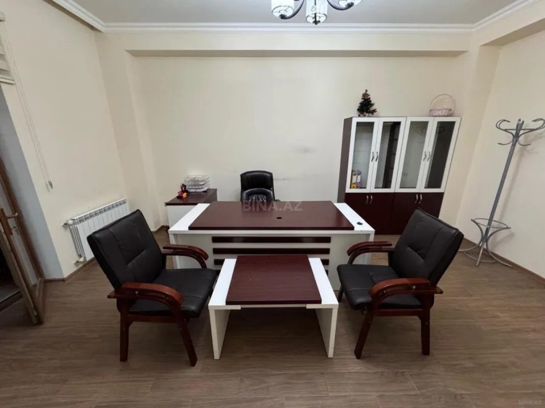 Kirayə verilir 3 otaqlı ofis 110 m²