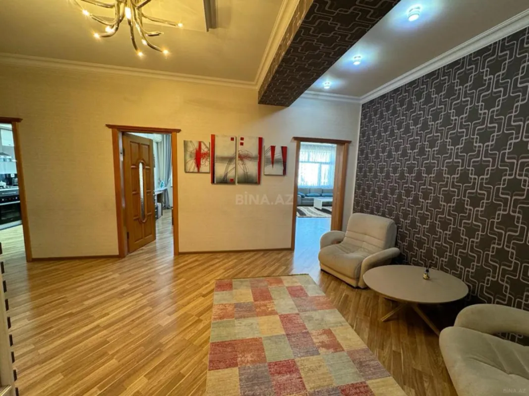 Kirayə verilir 2 otaqlı mənzil 100 m²
