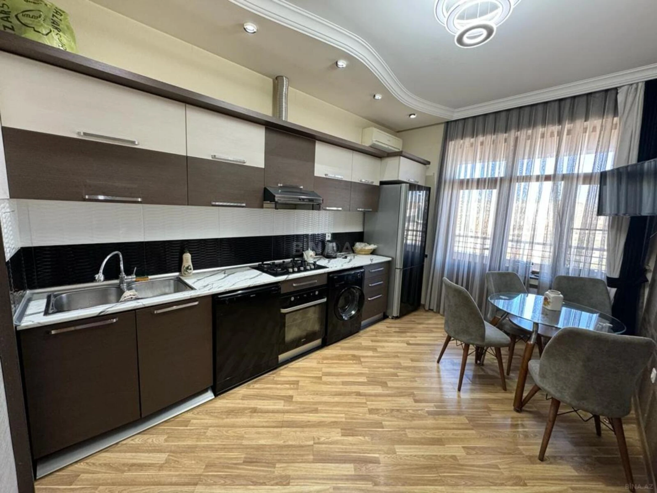 Kirayə verilir 2 otaqlı mənzil 100 m²