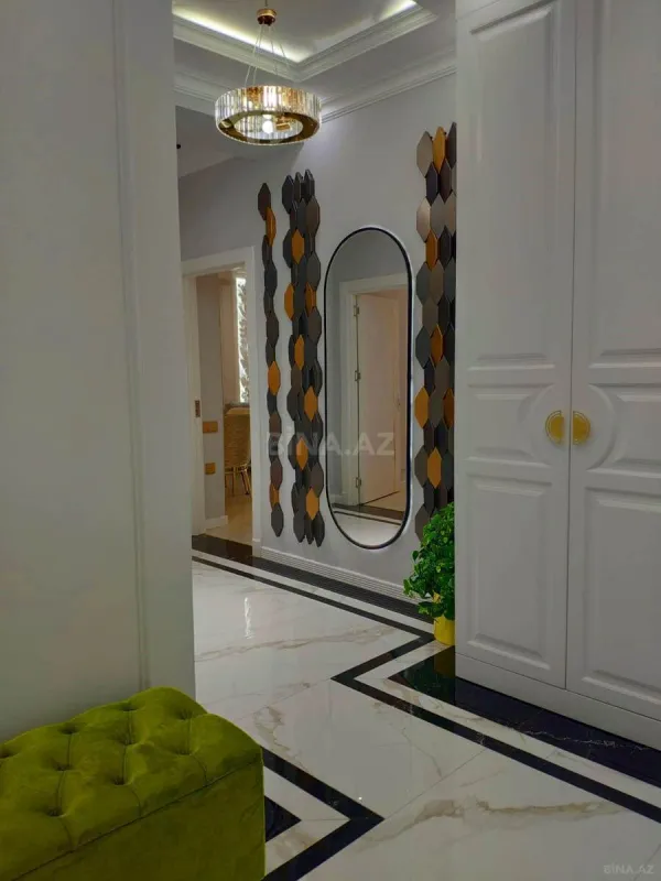 Satılır 3 otaqlı mənzil 113 m²