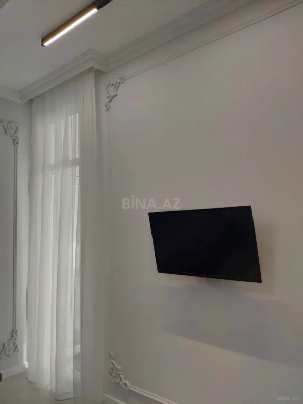 Satılır 3 otaqlı mənzil 113 m²