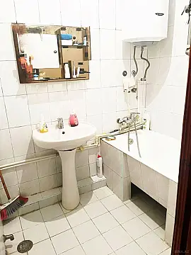 Satılır 5 otaqlı mənzil 125 m²