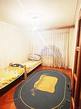 Satılır 5 otaqlı mənzil 125 m²