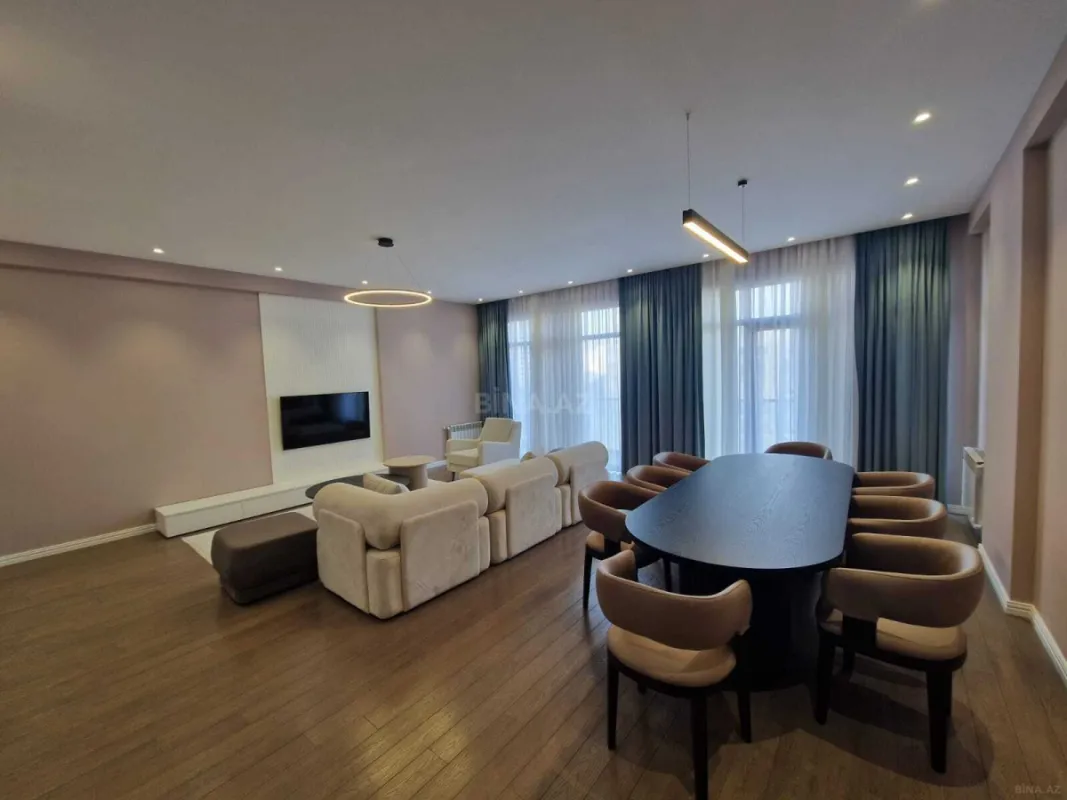 Kirayə verilir 3 otaqlı mənzil 180 m²