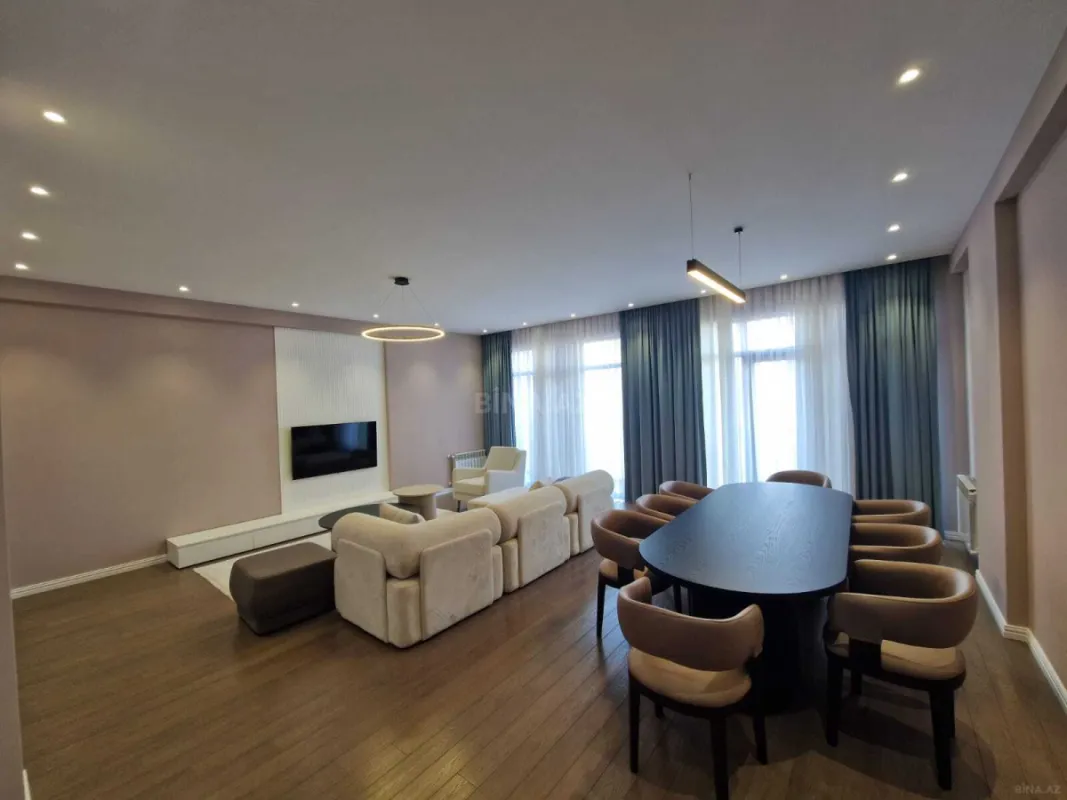 Kirayə verilir 3 otaqlı mənzil 180 m²