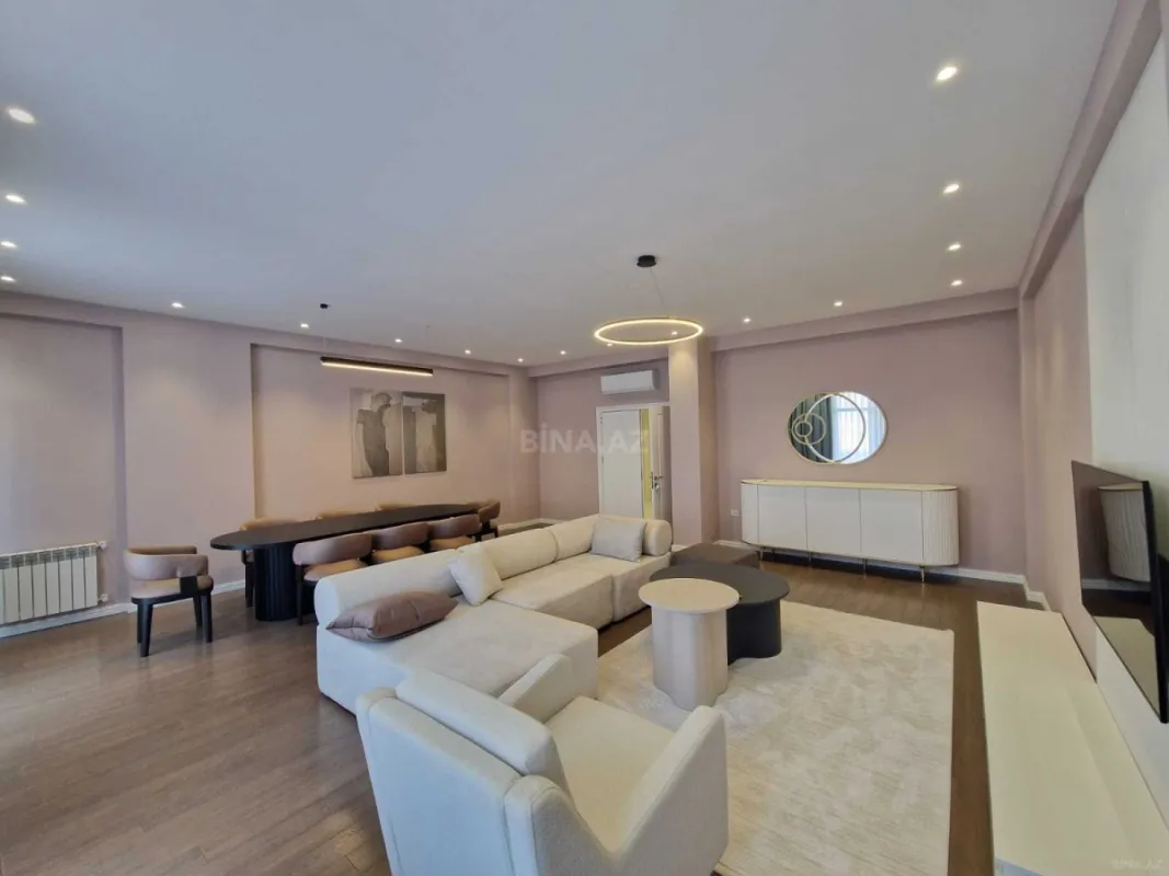 Kirayə verilir 3 otaqlı mənzil 180 m²