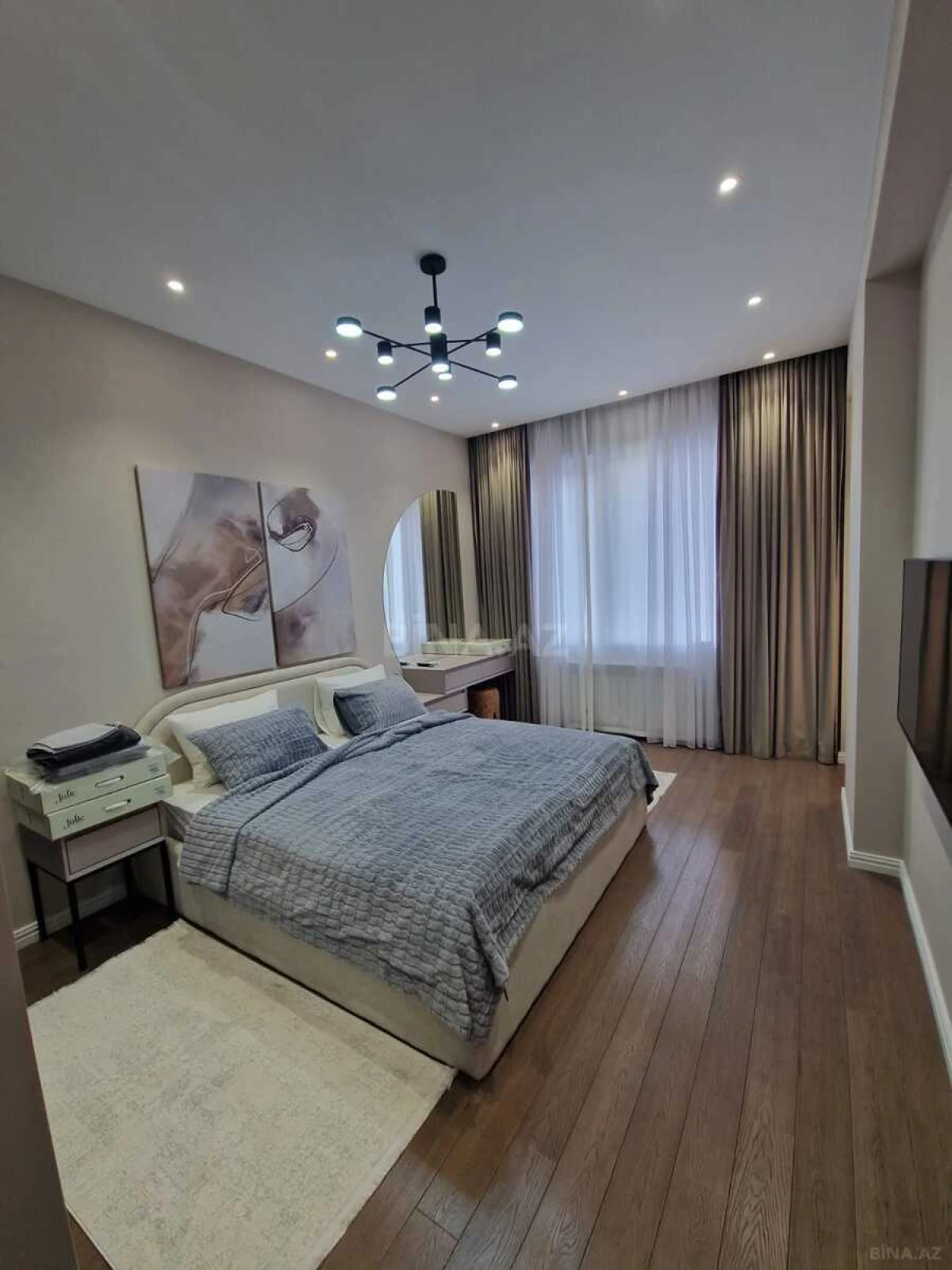 Kirayə verilir 3 otaqlı mənzil 180 m²