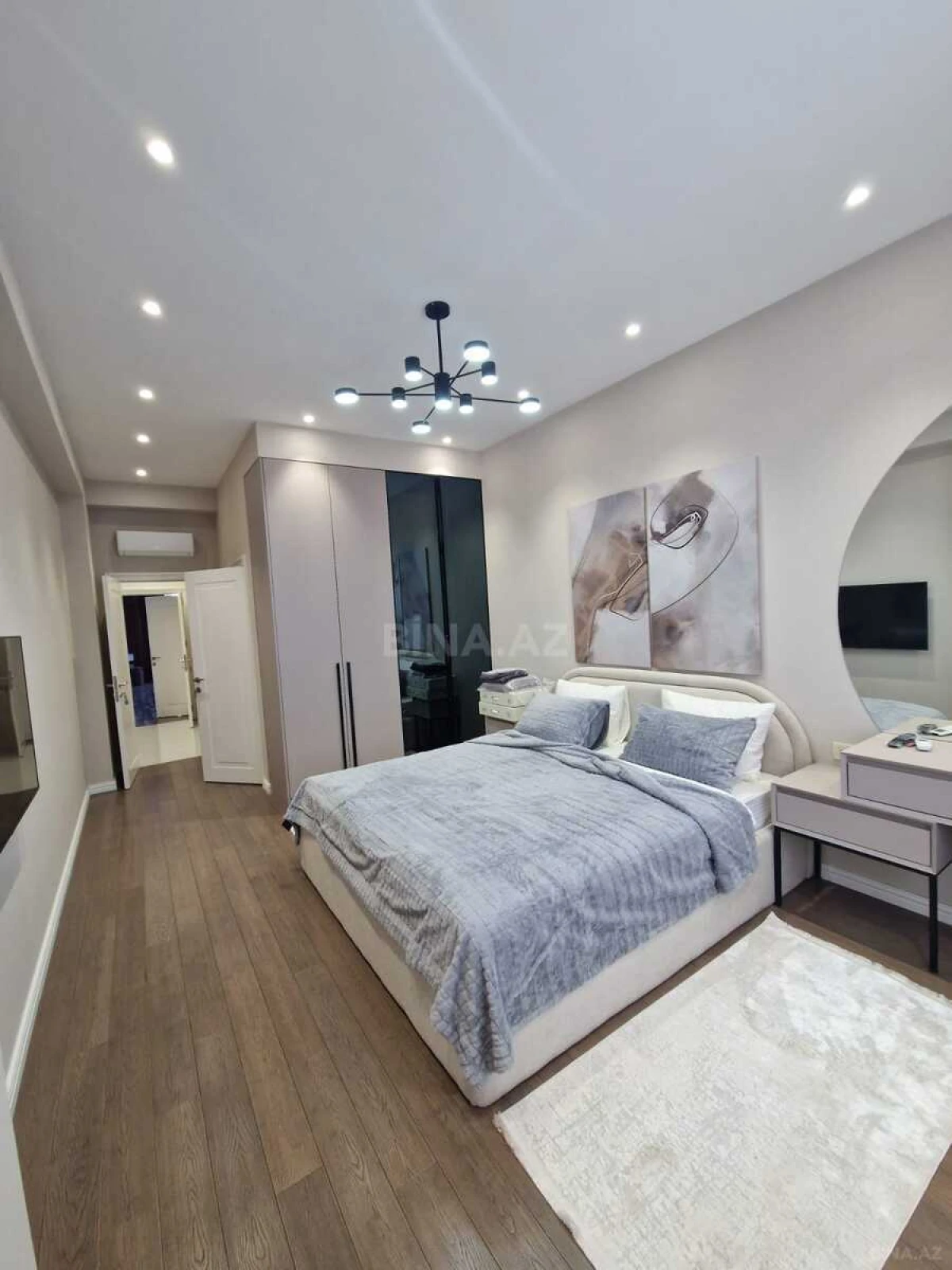 Kirayə verilir 3 otaqlı mənzil 180 m²