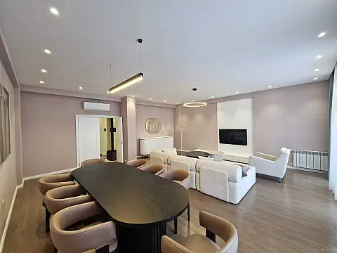 Kirayə verilir 3 otaqlı mənzil 180 m²