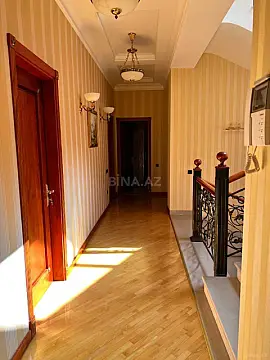 Satılır 8 otaqlı həyət evi 550 m²