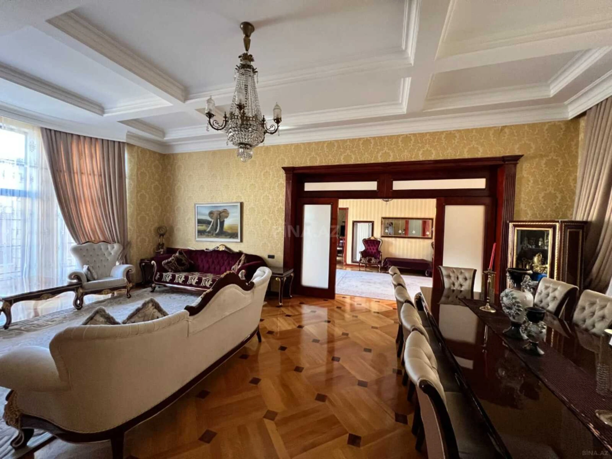Satılır 8 otaqlı həyət evi 550 m²