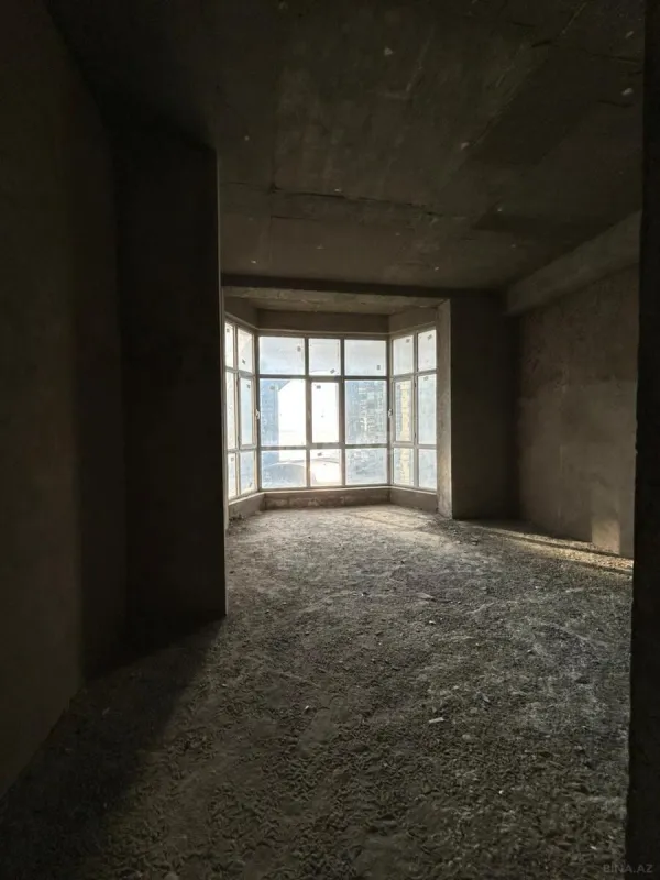 Satılır 2 otaqlı mənzil 128.8 m²