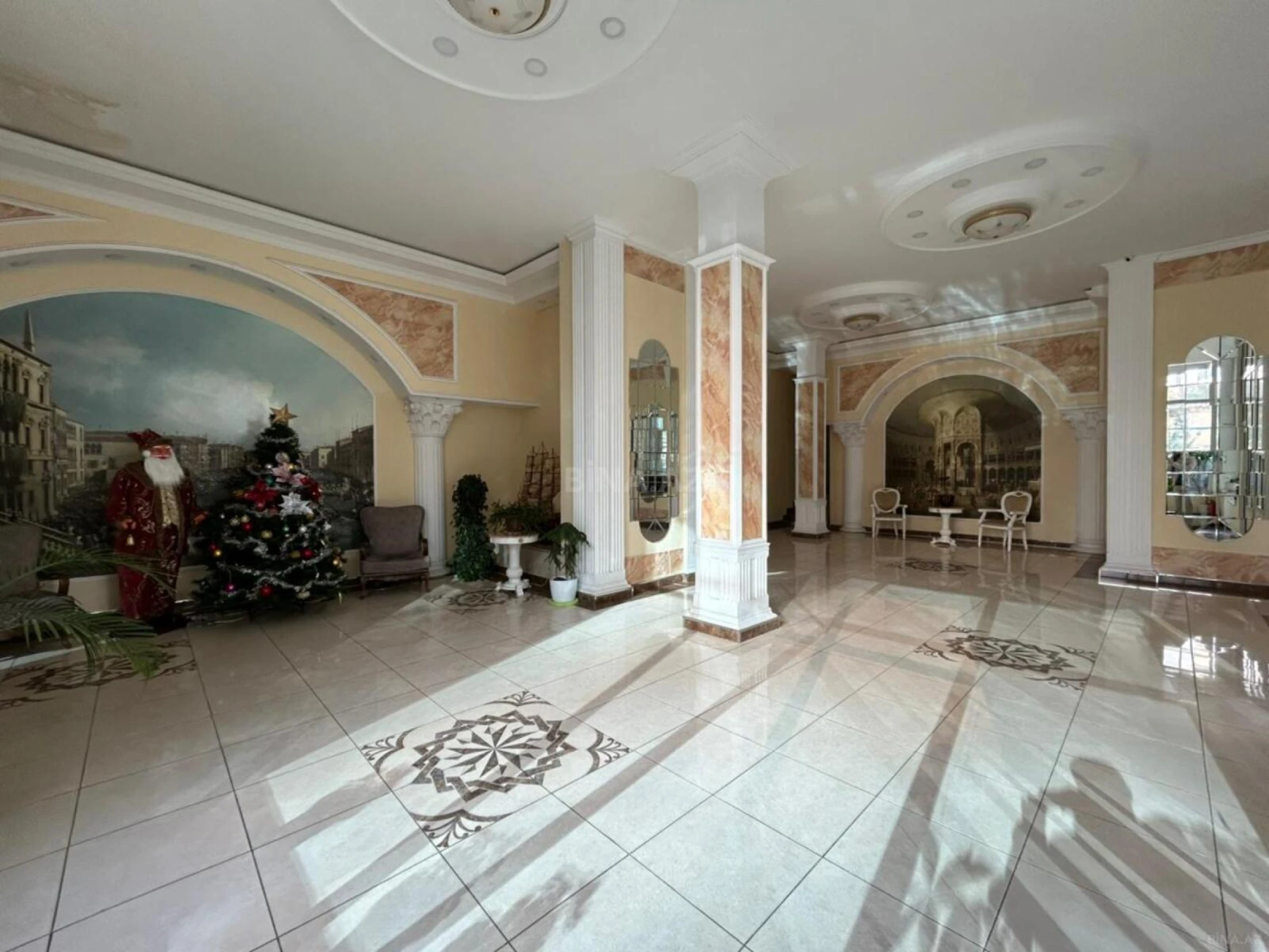 Satılır 2 otaqlı mənzil 128.8 m²