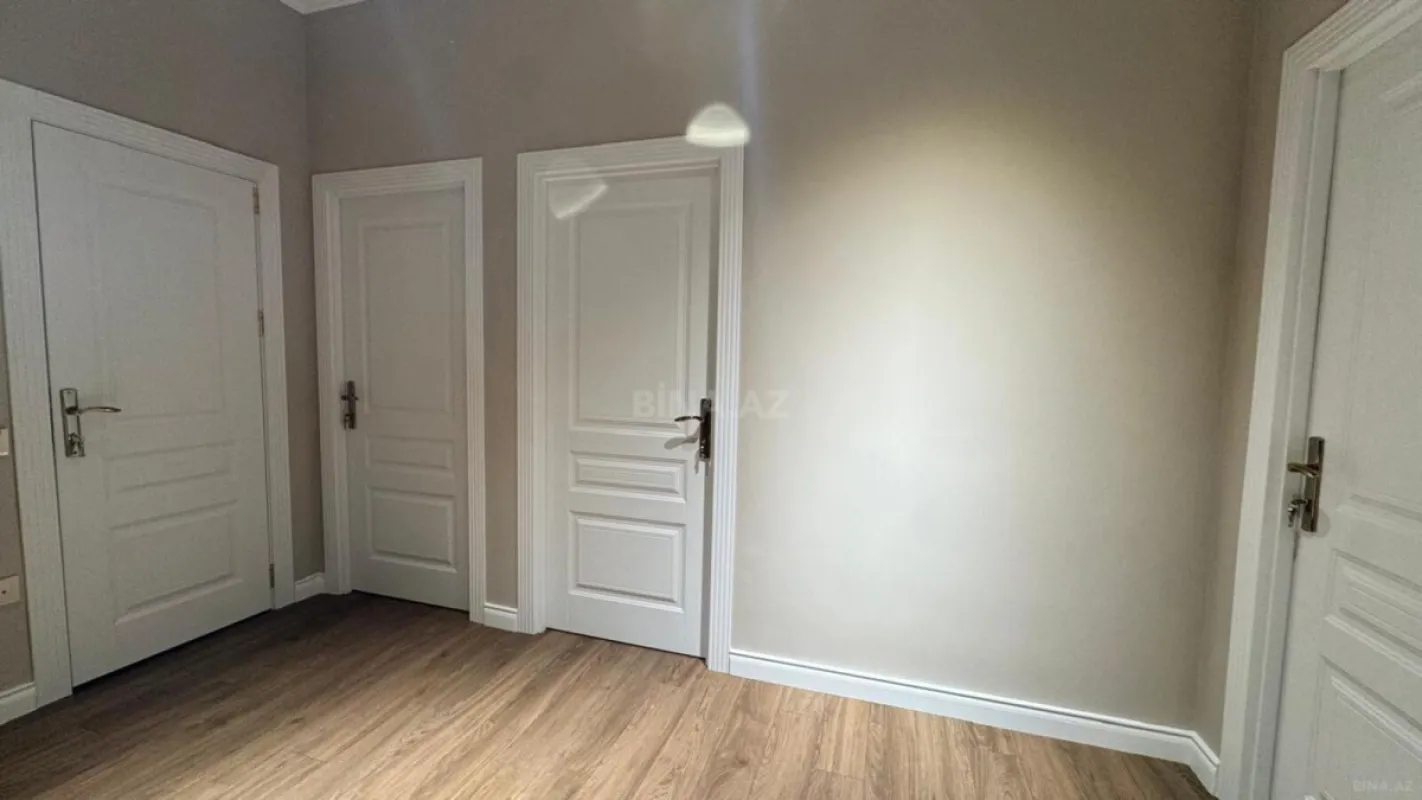 Satılır 2 otaqlı mənzil 78 m²