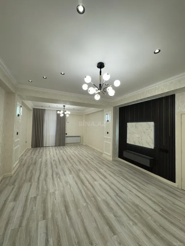 Satılır 3 otaqlı mənzil 145 m²