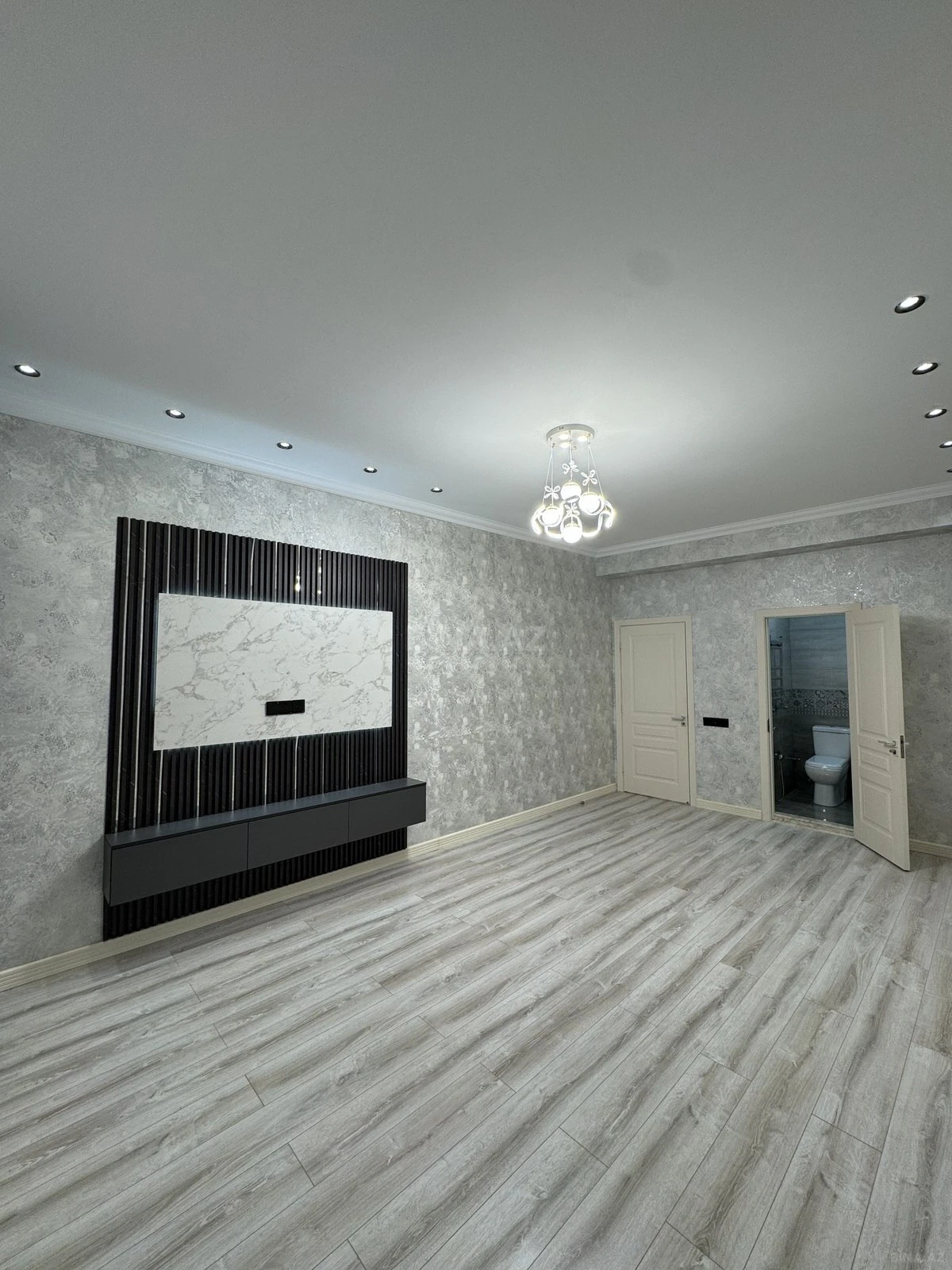 Satılır 3 otaqlı mənzil 145 m²