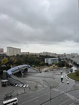 Satılır 3 otaqlı mənzil 145 m²