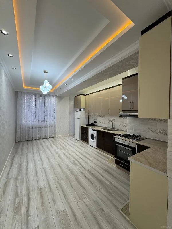 Satılır 3 otaqlı mənzil 145 m²