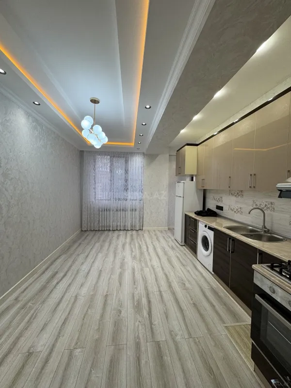 Satılır 3 otaqlı mənzil 145 m²