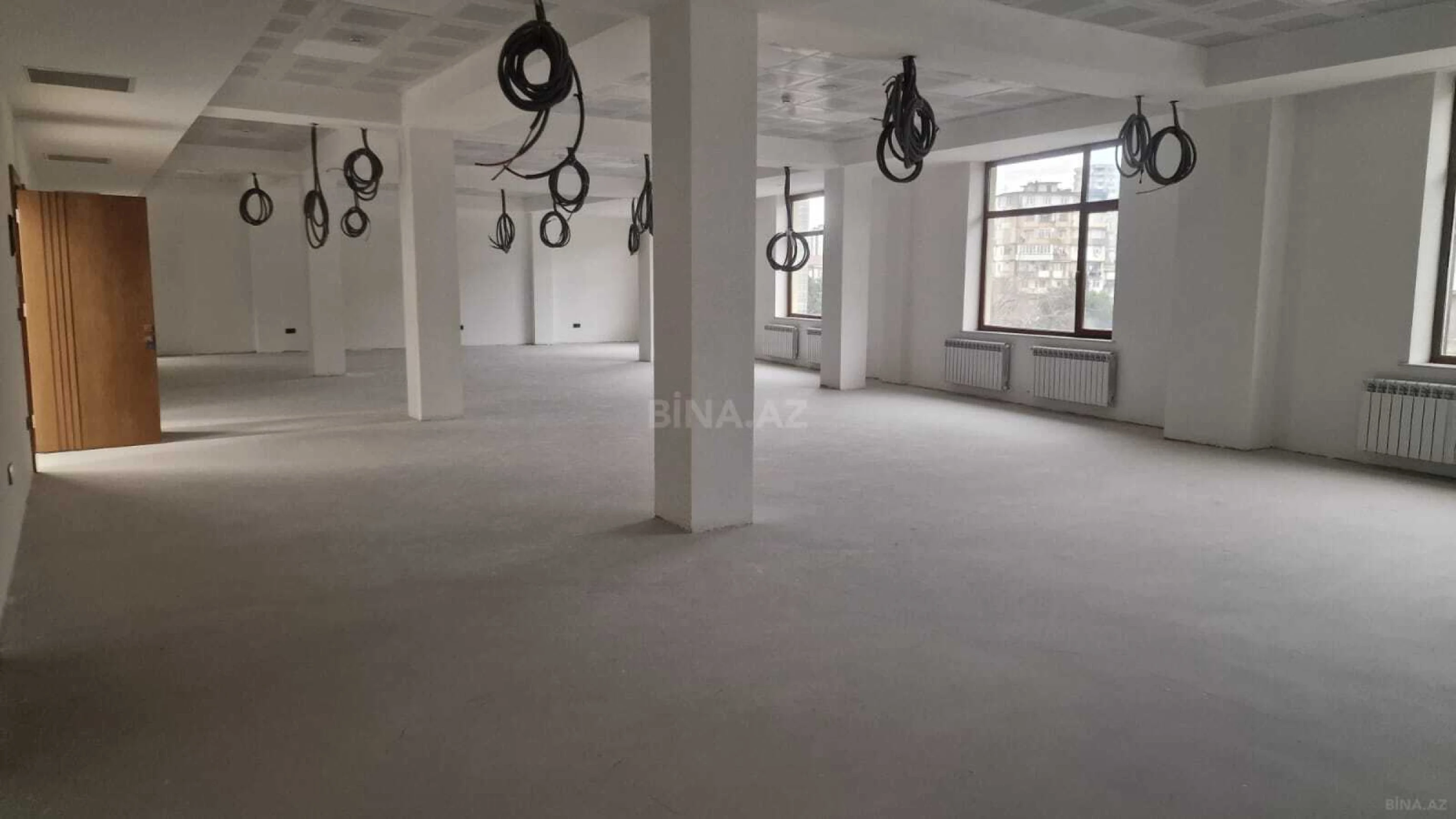 Kirayə verilir 9 otaqlı ofis 900 m²