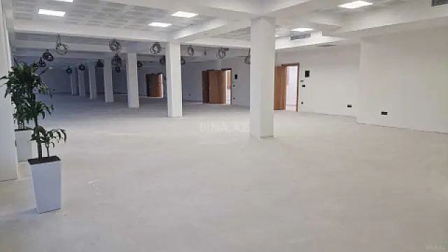 Kirayə verilir 9 otaqlı ofis 900 m²
