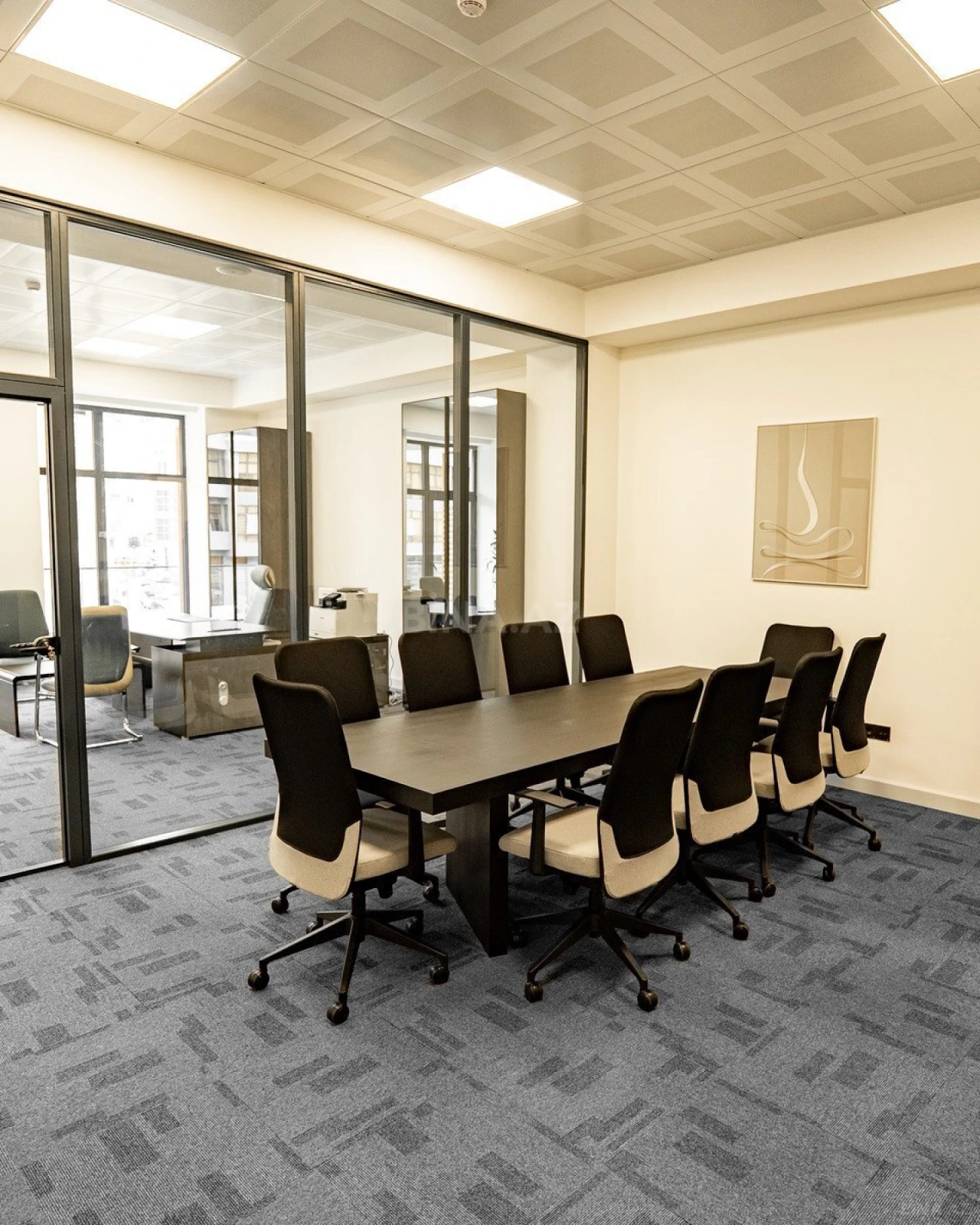 Kirayə verilir 9 otaqlı ofis 900 m²