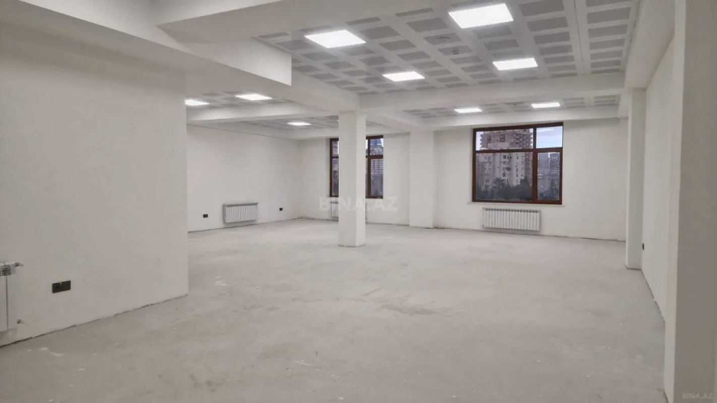 Kirayə verilir 9 otaqlı ofis 900 m²