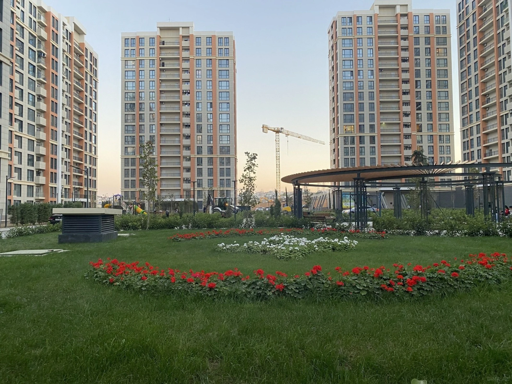 Satılır 3 otaqlı mənzil 71.7 m²