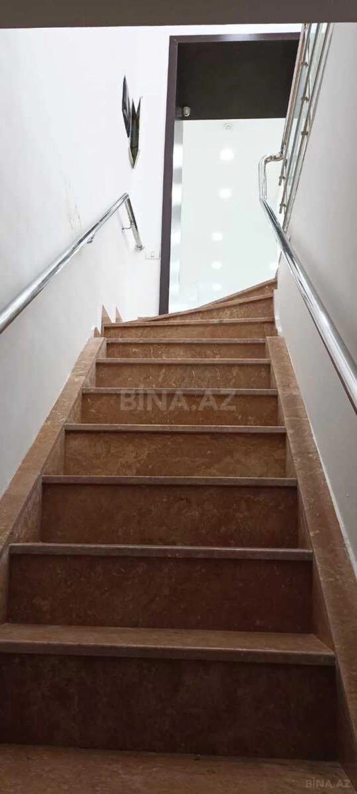 Kirayə verilir obyekt 780 m²