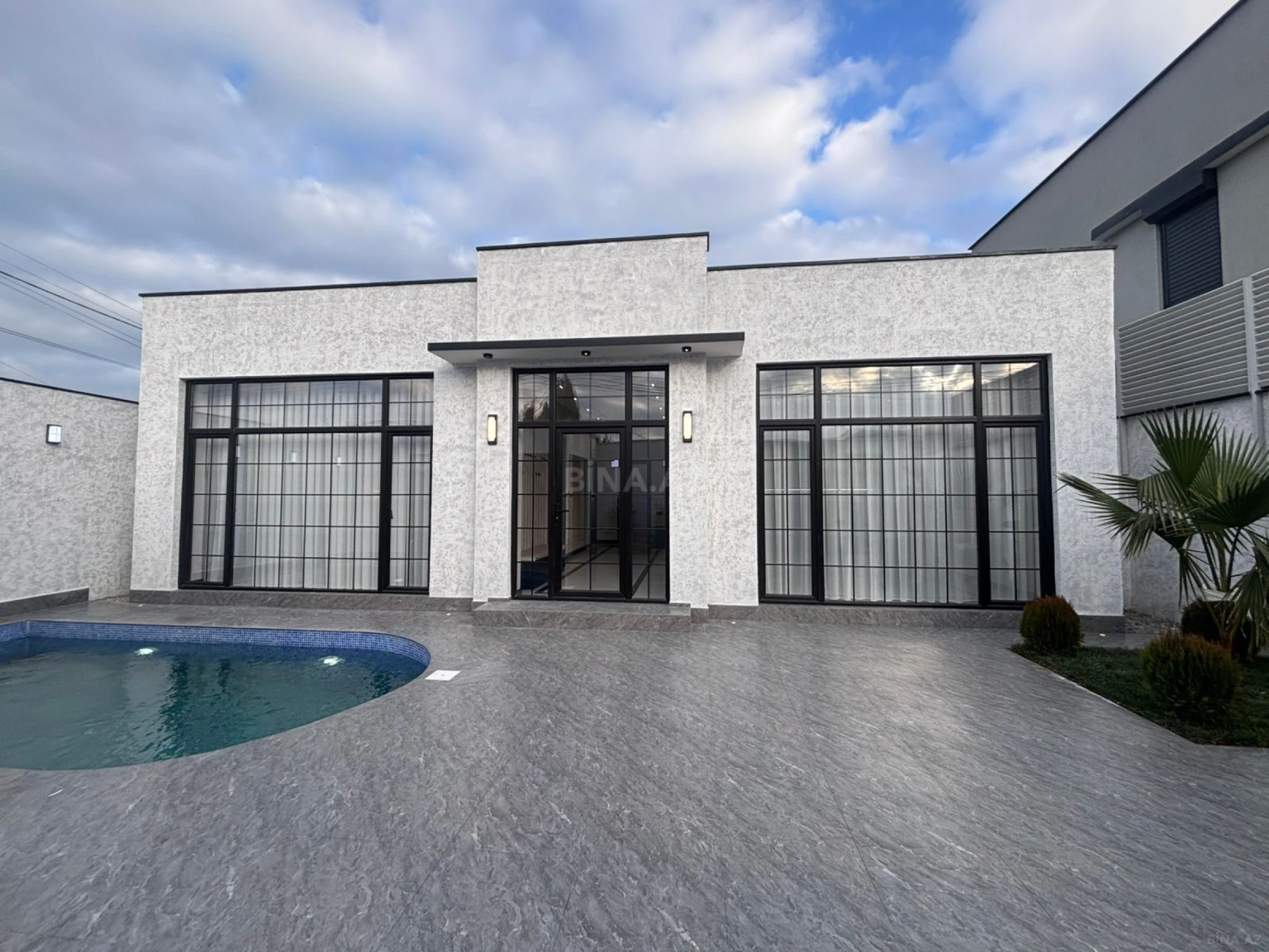 Satılır 4 otaqlı həyət evi 150 m²