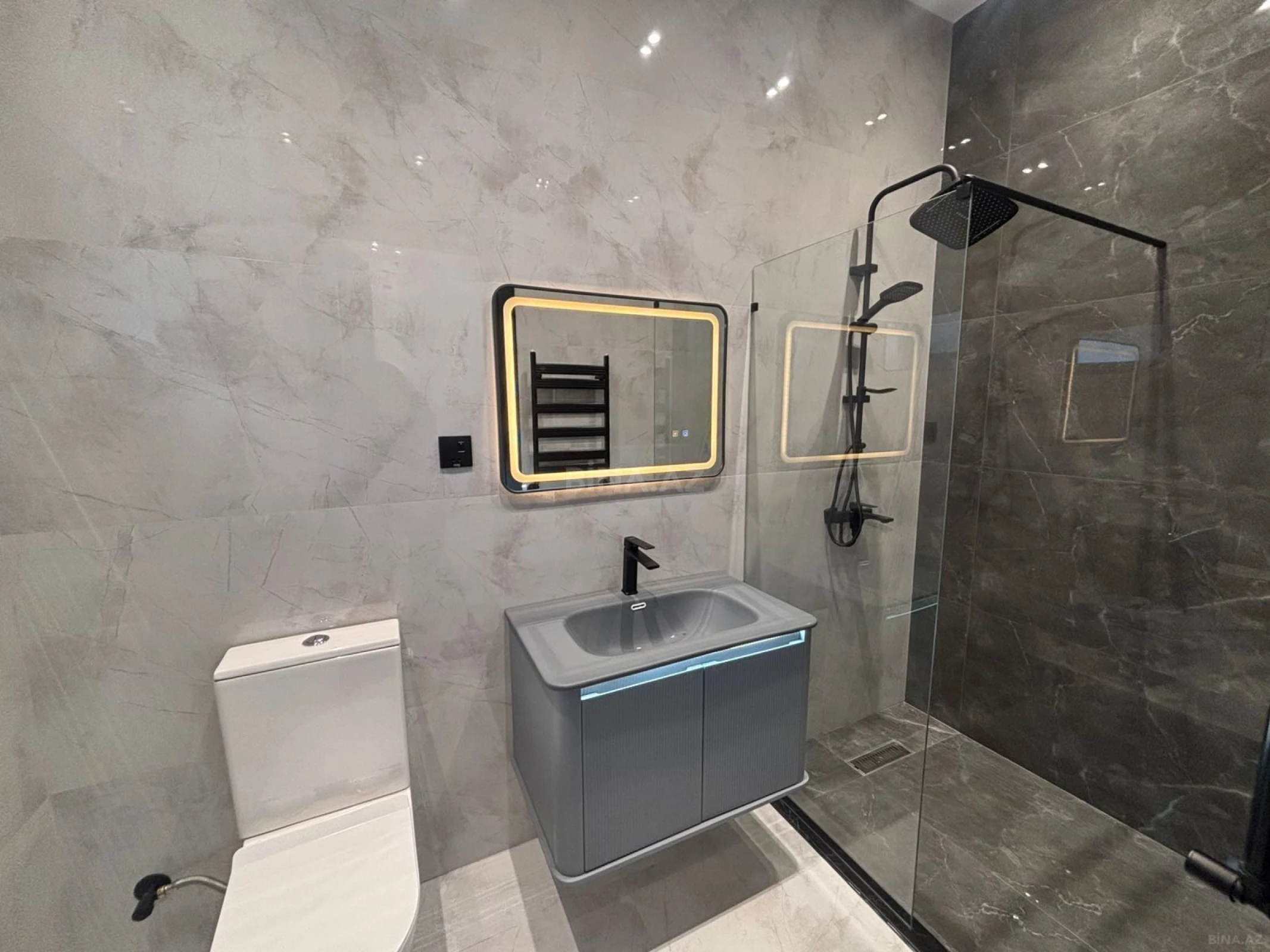 Satılır 4 otaqlı həyət evi 150 m²