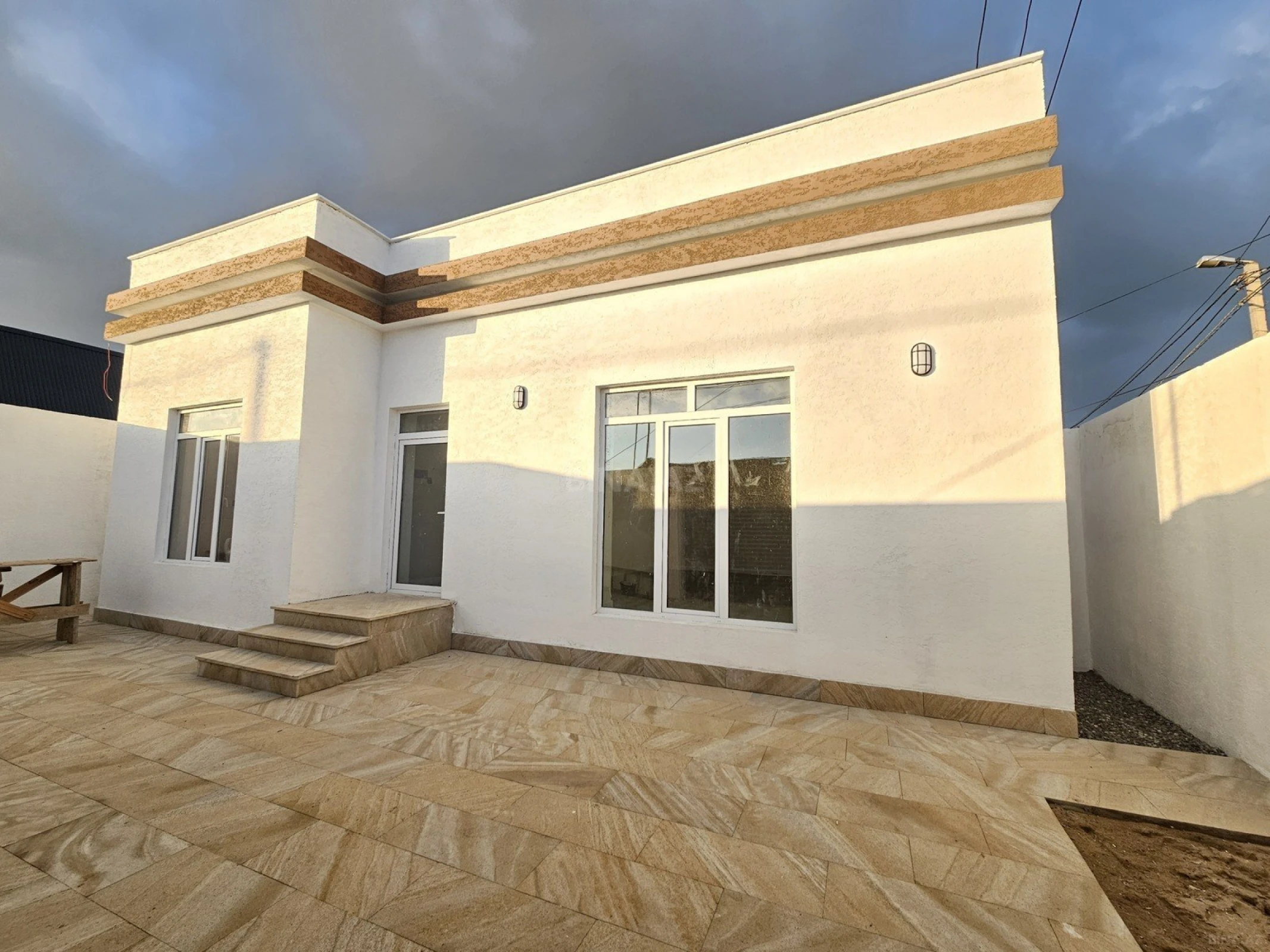 Satılır 4 otaqlı həyət evi 120 m²