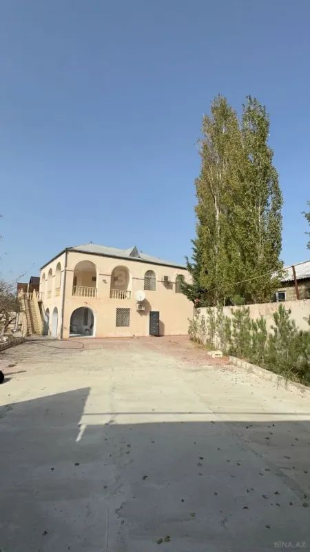 Satılır 4 otaqlı həyət evi 260 m²
